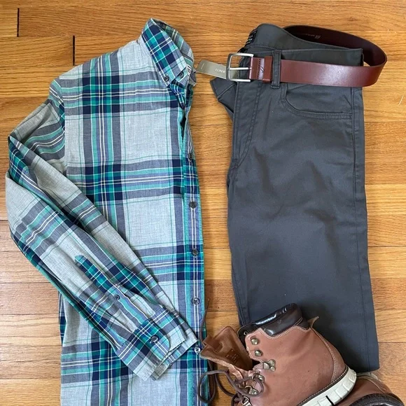 JCrew men’s woven button down - Picture 5 of 5